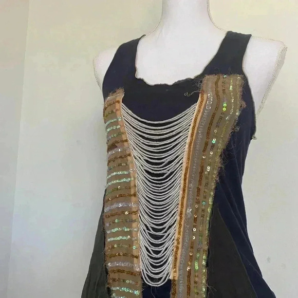 Navy blue multi media tank top. - Picture 3 of 4